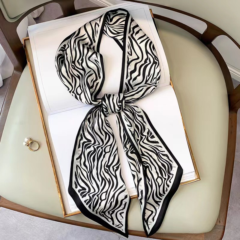 Luxe Zebra Print Zijden Vierka - Silk Tie Striped recensie en prijs